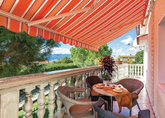 2 Bedroom Amazing In Ριέκα